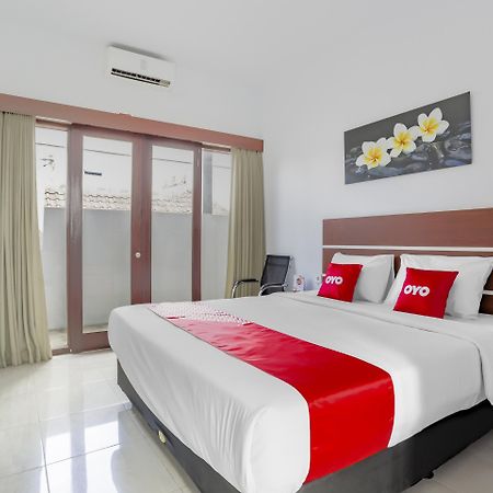 Oyo 3852 Valomia Guest House Denpasar Eksteriør bilde