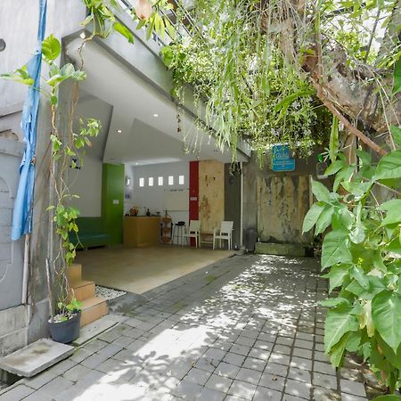 Oyo 3852 Valomia Guest House Denpasar Eksteriør bilde