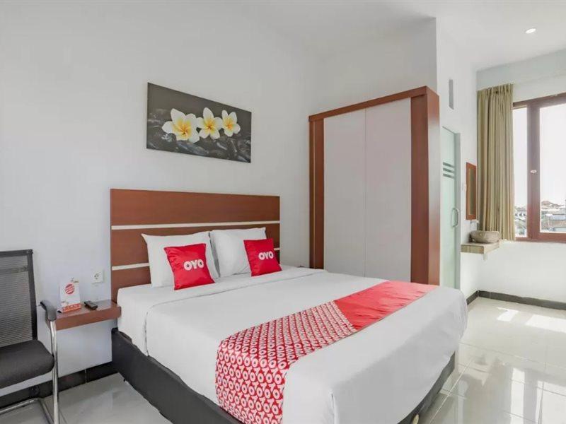 Oyo 3852 Valomia Guest House Denpasar Eksteriør bilde