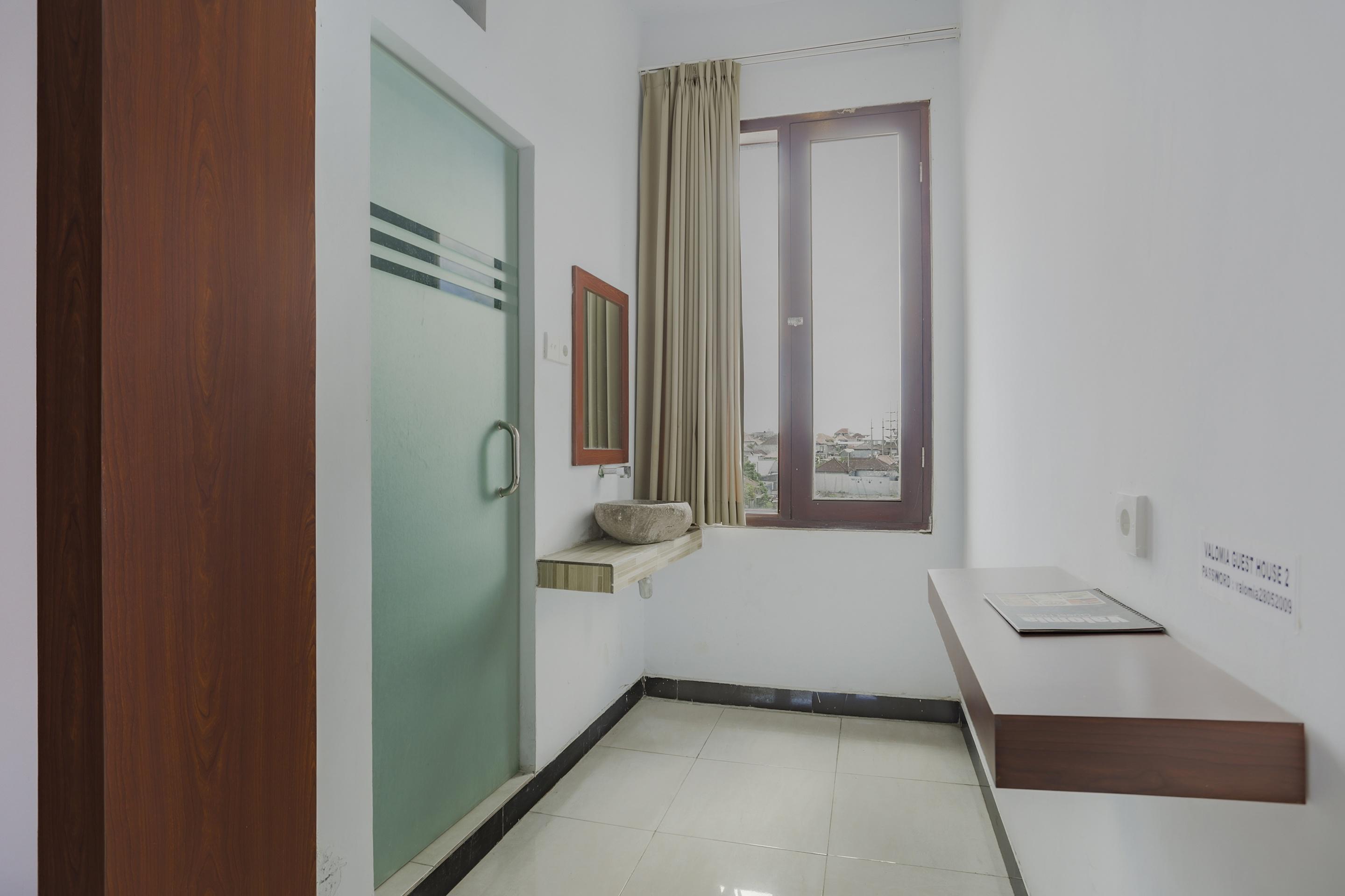Oyo 3852 Valomia Guest House Denpasar Eksteriør bilde