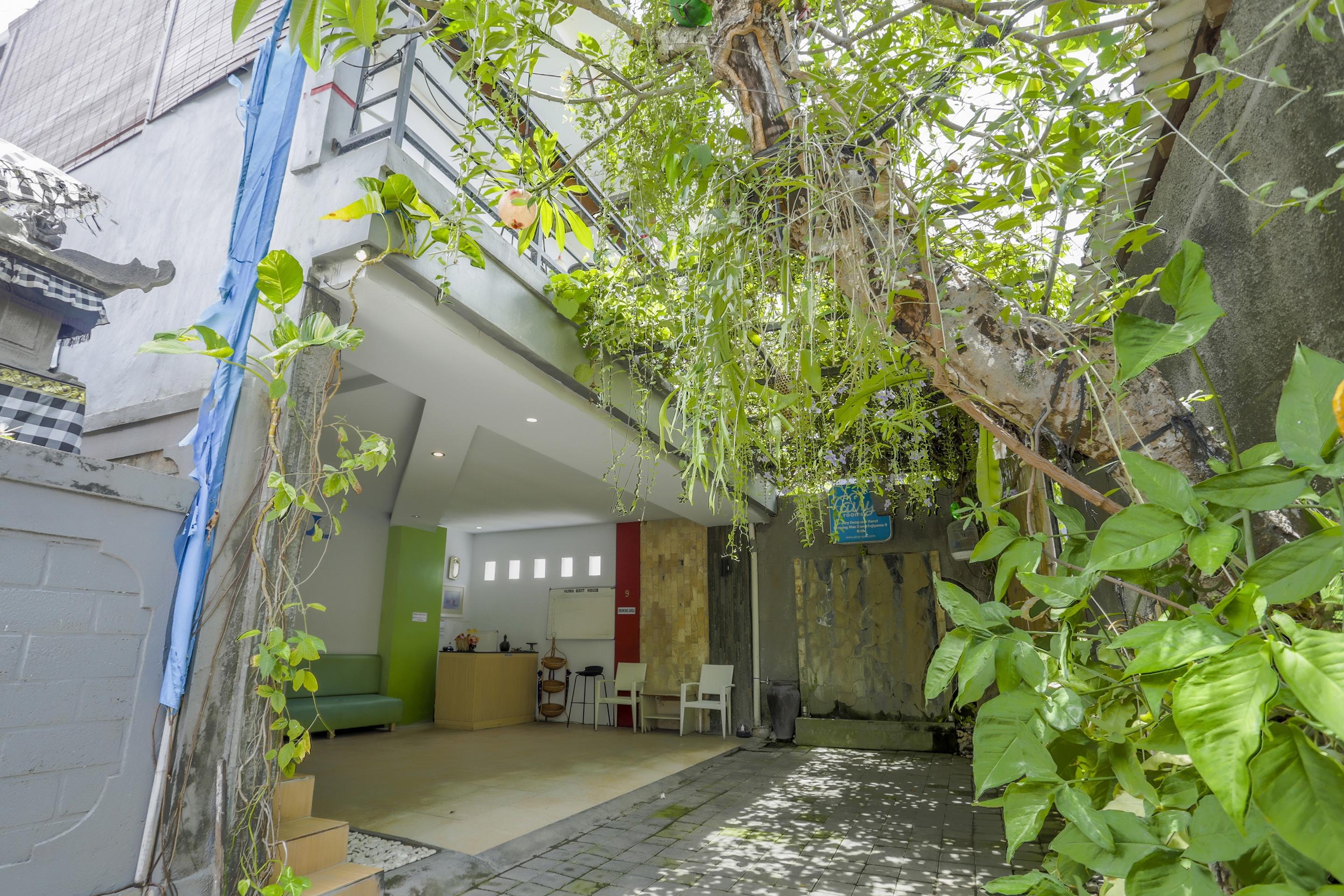 Oyo 3852 Valomia Guest House Denpasar Eksteriør bilde